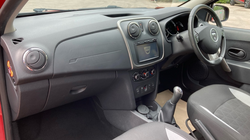 Dacia Sandero Stepway 0.9 TCe Laureate 5dr Petrol Hatchback - Image 9
