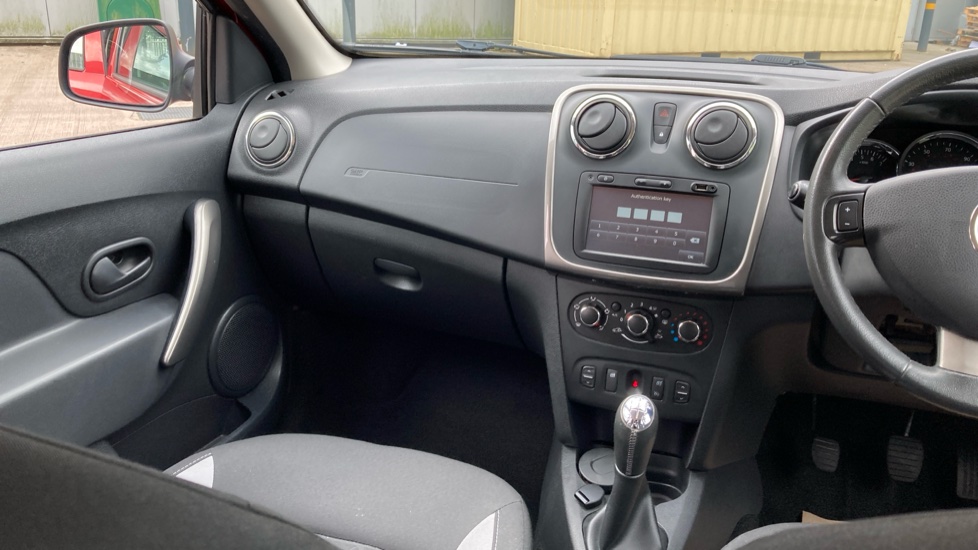 Dacia Sandero Stepway 0.9 TCe Laureate 5dr Petrol Hatchback - Image 14