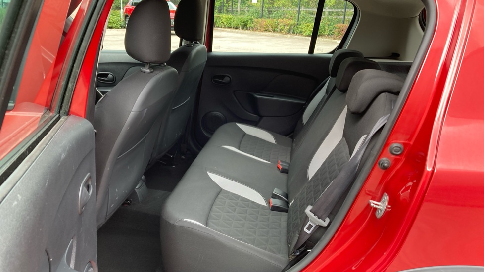Dacia Sandero Stepway 0.9 TCe Laureate 5dr Petrol Hatchback - Image 16