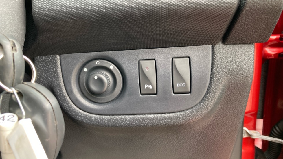 Dacia Sandero Stepway 0.9 TCe Laureate 5dr Petrol Hatchback - Image 25