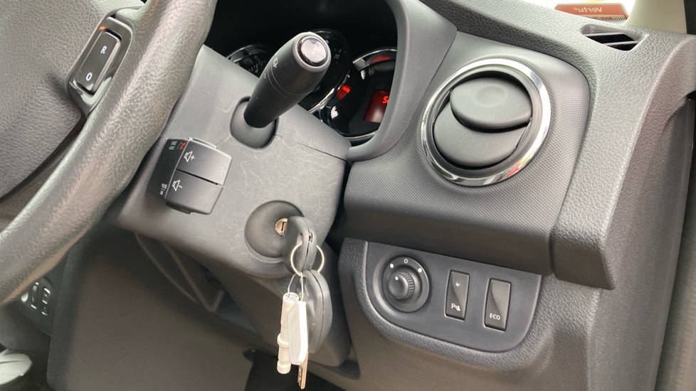 Dacia Sandero Stepway 0.9 TCe Laureate 5dr Petrol Hatchback - Image 26