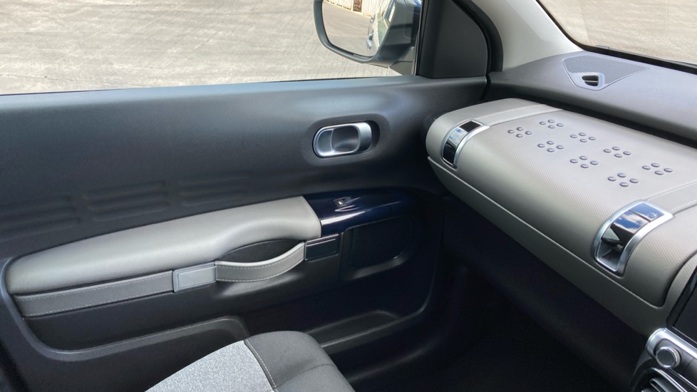 Citroen C4 Cactus 1.2 PureTech 110 Origins 5dr Petrol Hatchback - Image 25