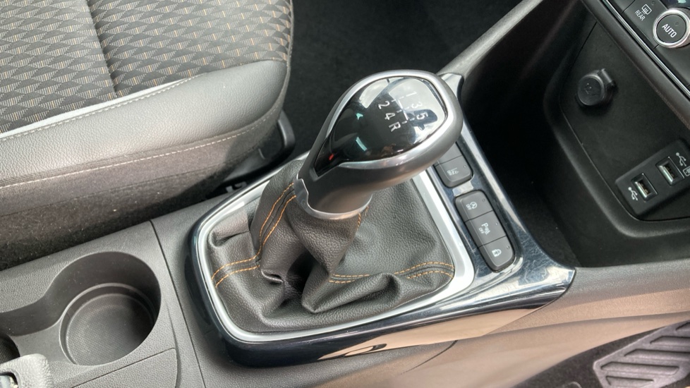 Vauxhall Crossland X 1.2 [83] Elite Nav 5dr Petrol Hatchback - Image 13