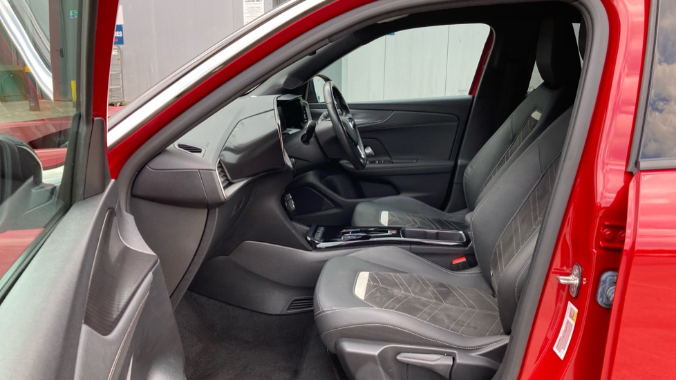 Vauxhall Mokka 100kW Ultimate 50kWh 5dr Auto Electric Hatchback - Image 34