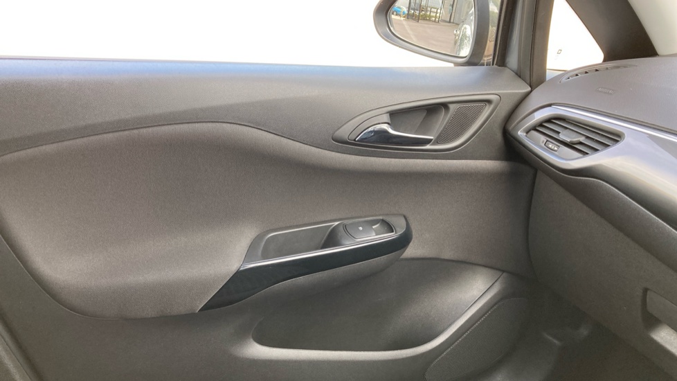 Vauxhall Corsa 1.4 SE Nav 5dr Auto Petrol Hatchback - Image 22