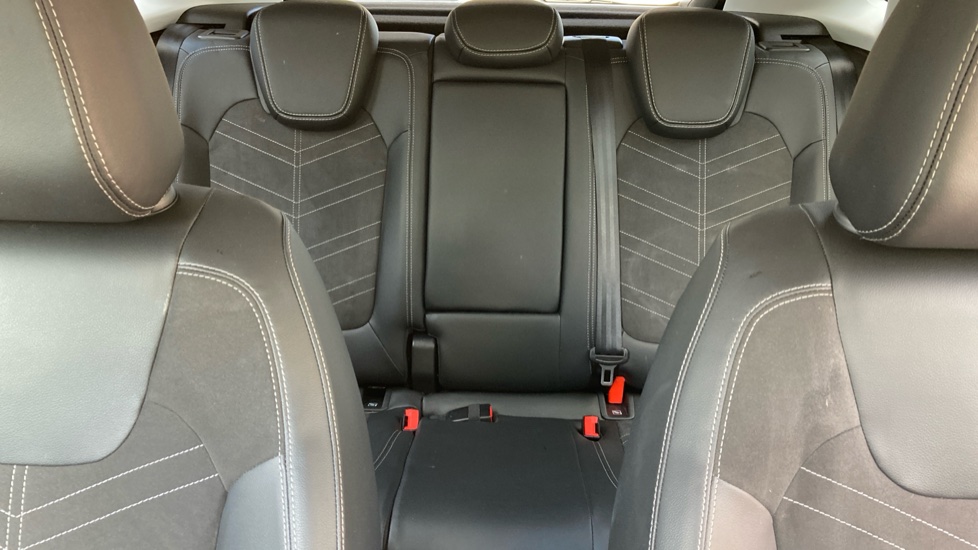 Vauxhall Grandland 1.2 Turbo Ultimate 5dr Petrol Hatchback - Image 15