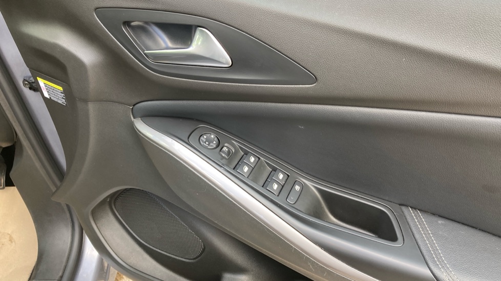 Vauxhall Grandland 1.2 Turbo Ultimate 5dr Petrol Hatchback - Image 29