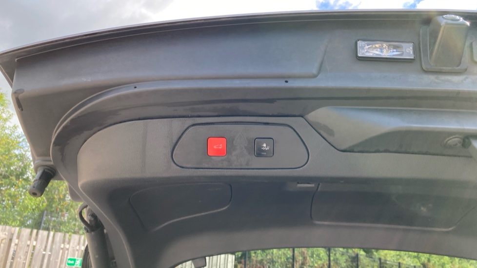 Vauxhall Grandland 1.2 Turbo Ultimate 5dr Petrol Hatchback - Image 34