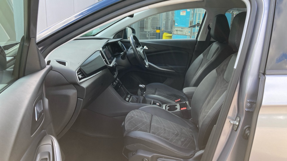 Vauxhall Grandland 1.2 Turbo Ultimate 5dr Petrol Hatchback - Image 38