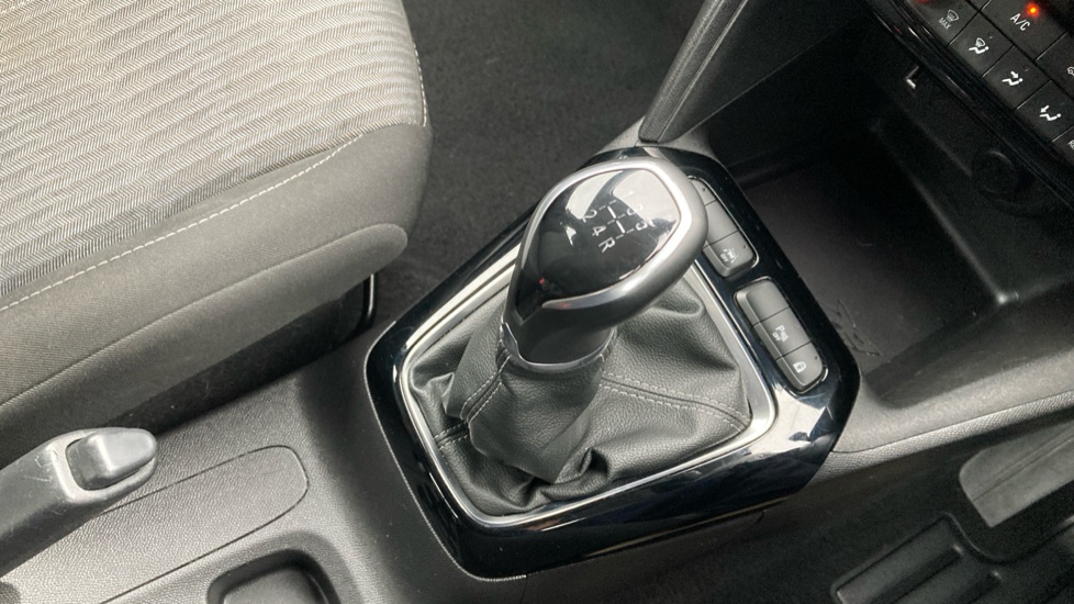 Vauxhall Corsa 1.2 SE Premium 5dr Petrol Hatchback - Image 13