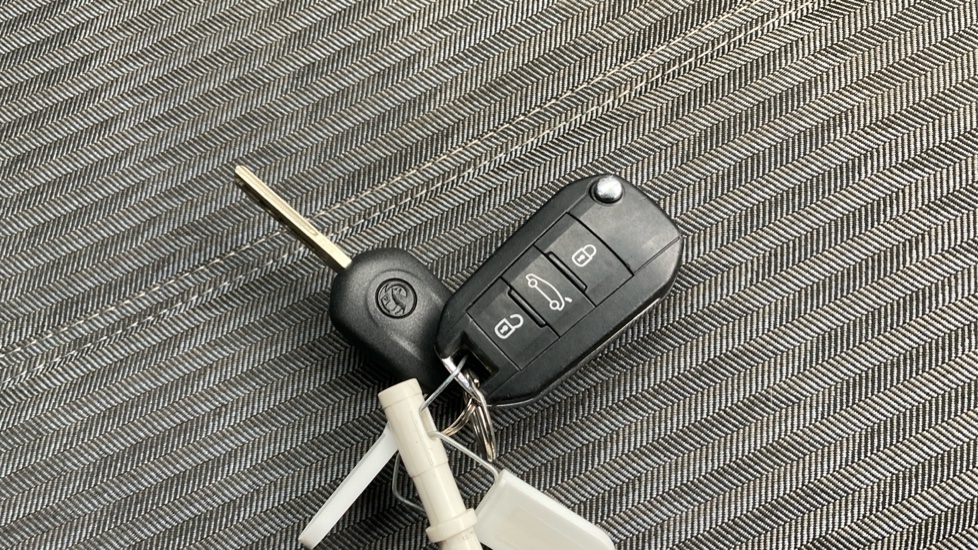 Vauxhall Corsa 1.2 SE Premium 5dr Petrol Hatchback - Image 20