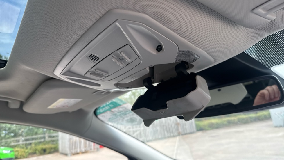 Ford Kuga 1.5 EcoBoost ST-Line X 5dr 2WD Petrol Estate - Image 28