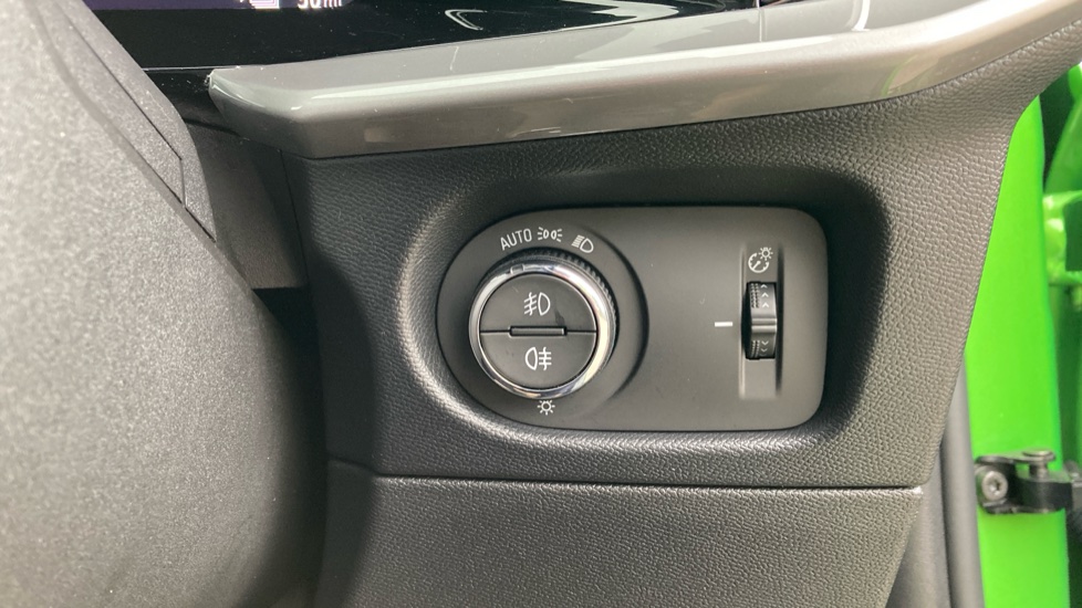 Vauxhall Mokka 100kW Ultimate 50kWh 5dr Auto Electric Hatchback - Image 28