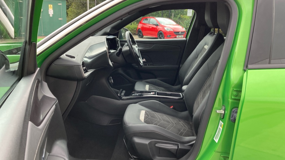Vauxhall Mokka 100kW Ultimate 50kWh 5dr Auto Electric Hatchback - Image 39