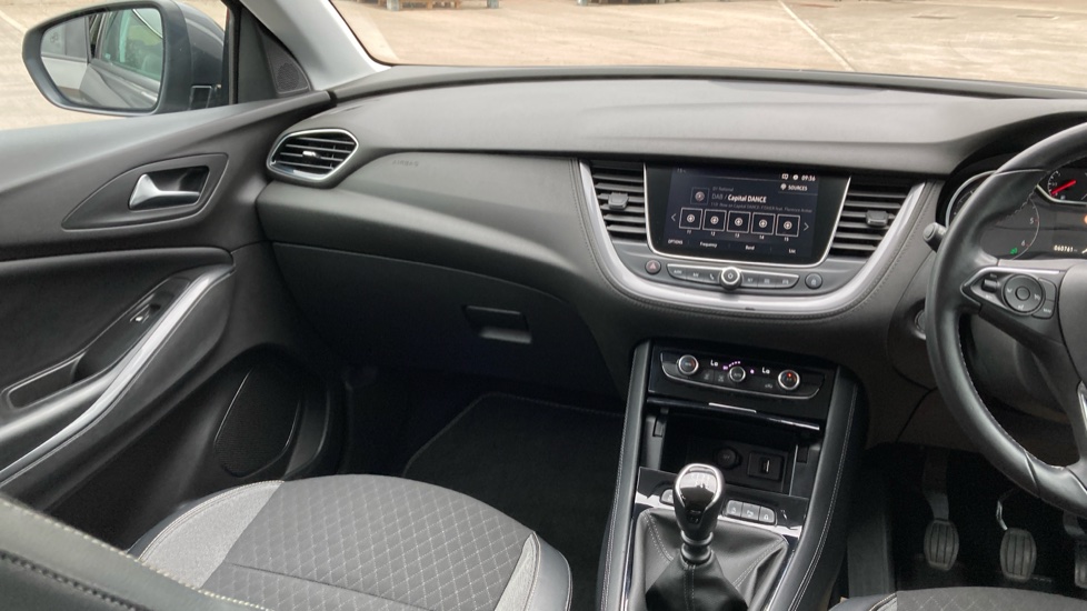 Vauxhall Grandland X 1.5 Turbo D Sport Nav 5dr Diesel Hatchback - Image 14