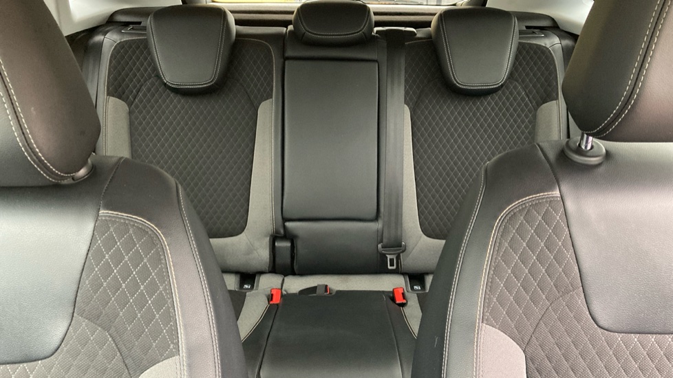 Vauxhall Grandland X 1.5 Turbo D Sport Nav 5dr Diesel Hatchback - Image 15