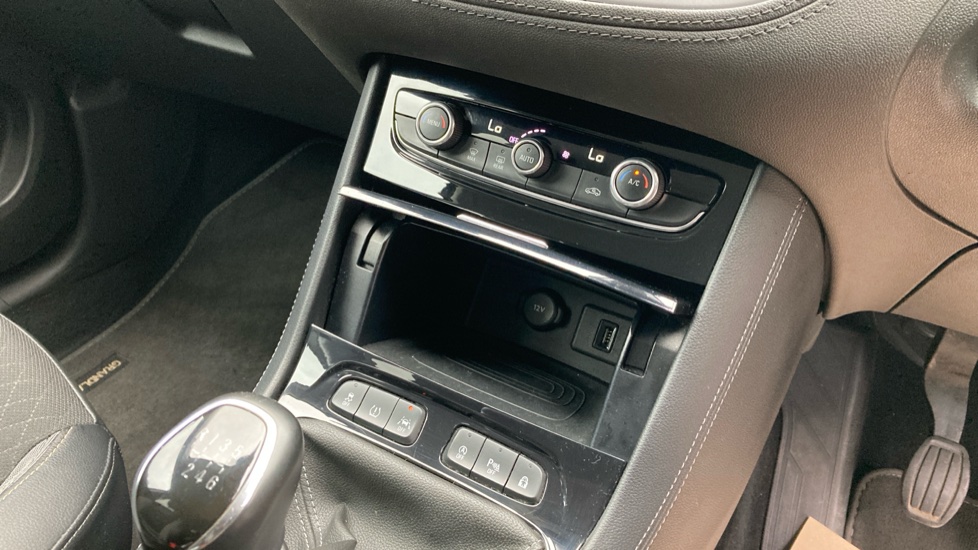 Vauxhall Grandland X 1.5 Turbo D Sport Nav 5dr Diesel Hatchback - Image 23