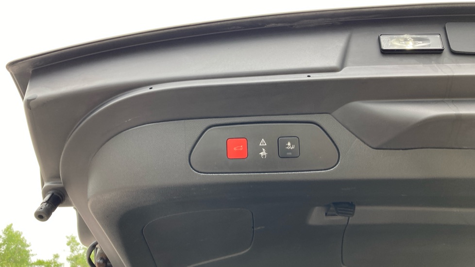 Vauxhall Grandland X 1.5 Turbo D Sport Nav 5dr Diesel Hatchback - Image 33