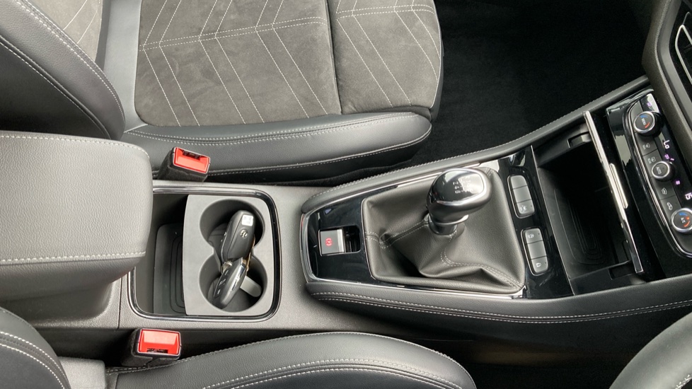 Vauxhall Grandland 1.2 Turbo Ultimate 5dr Petrol Hatchback - Image 25