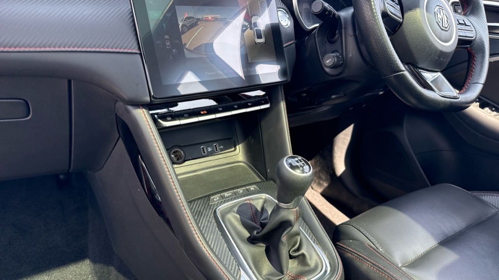 MG ZS 1.0T GDi Exclusive 5dr Petrol Hatchback - Image 13