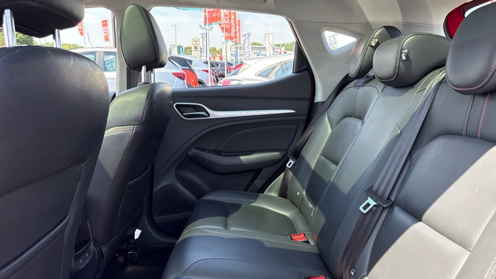 MG ZS 1.0T GDi Exclusive 5dr Petrol Hatchback - Image 16