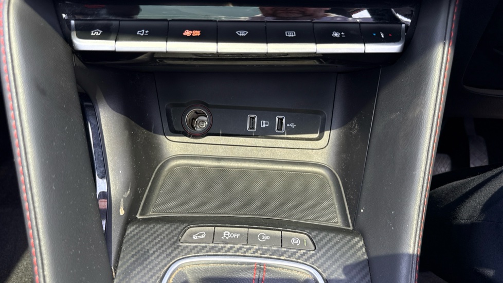 MG ZS 1.0T GDi Exclusive 5dr Petrol Hatchback - Image 23