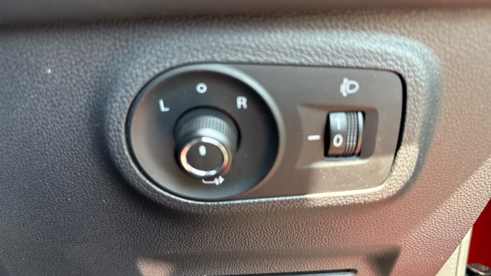 MG ZS 1.0T GDi Exclusive 5dr Petrol Hatchback - Image 27