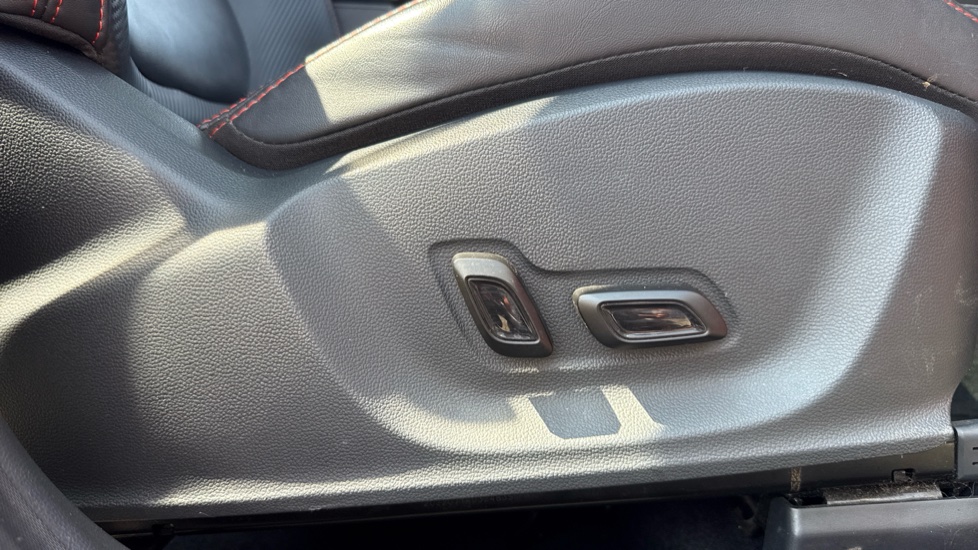 MG ZS 1.0T GDi Exclusive 5dr Petrol Hatchback - Image 30