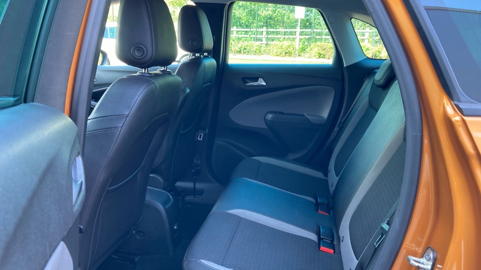 Vauxhall Crossland X 1.6 Turbo D ecoTec Elite 5dr [Start Stop] Diesel Hatchback - Image 16