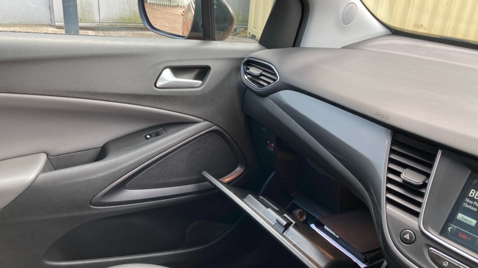 Vauxhall Crossland X 1.6 Turbo D ecoTec Elite 5dr [Start Stop] Diesel Hatchback - Image 24
