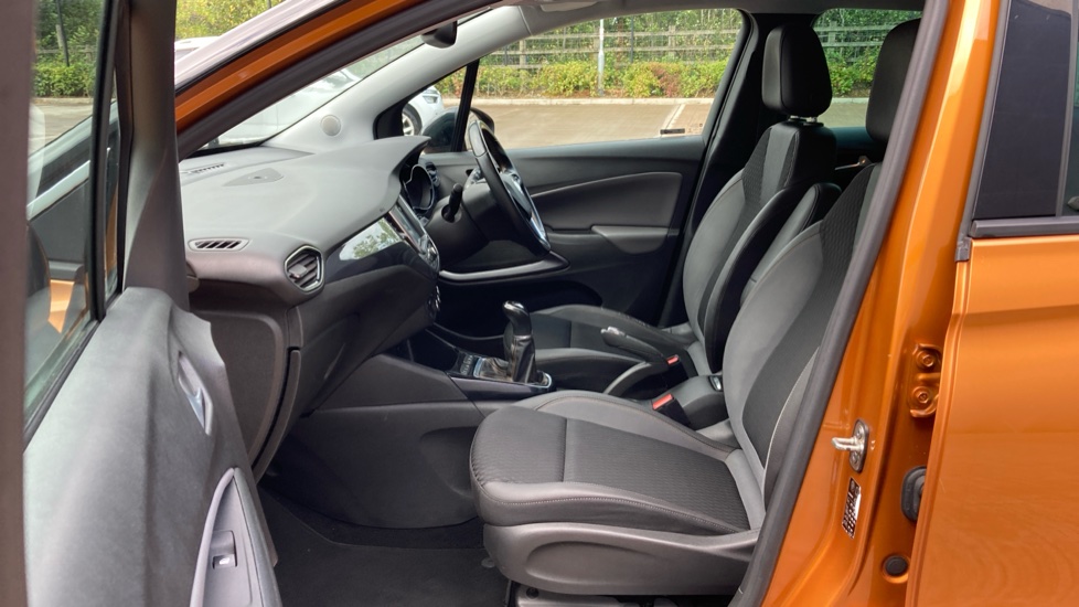 Vauxhall Crossland X 1.6 Turbo D ecoTec Elite 5dr [Start Stop] Diesel Hatchback - Image 34