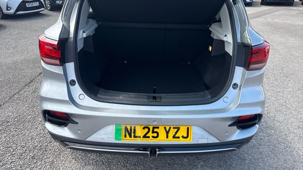 MG ZS 115kW SE EV Long Range 73kWh 5dr Auto Electric Hatchback - Image 4