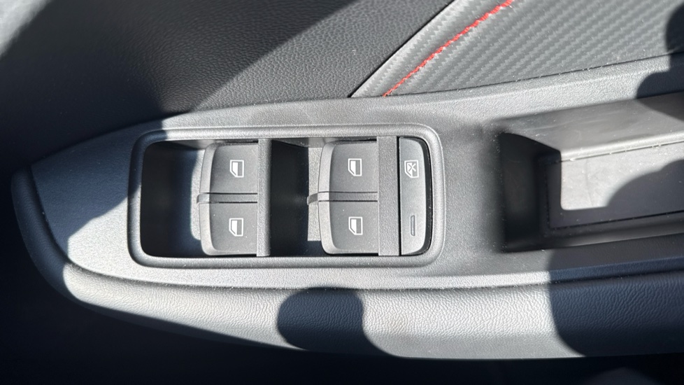 MG ZS 115kW SE EV Long Range 73kWh 5dr Auto Electric Hatchback - Image 25