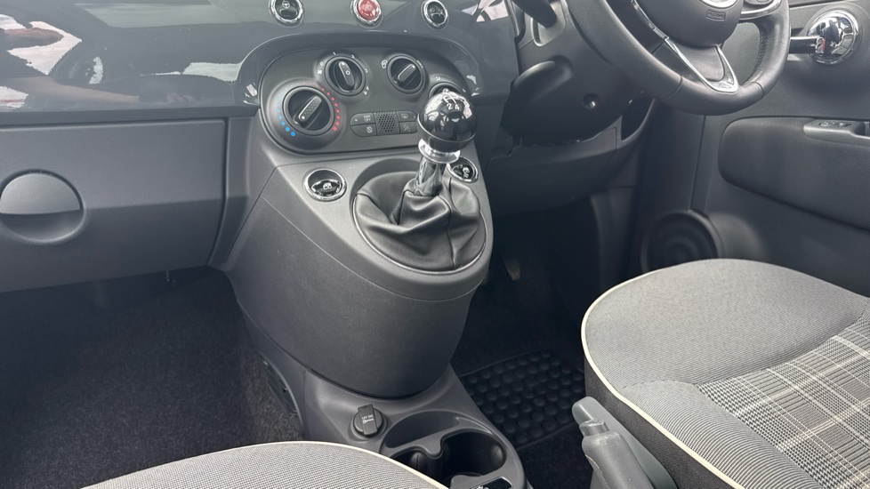 Fiat 500 1.2 Lounge 3dr Petrol Hatchback - Image 13