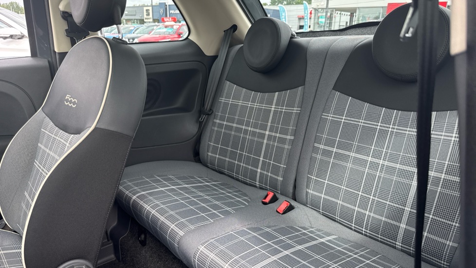 Fiat 500 1.2 Lounge 3dr Petrol Hatchback - Image 16