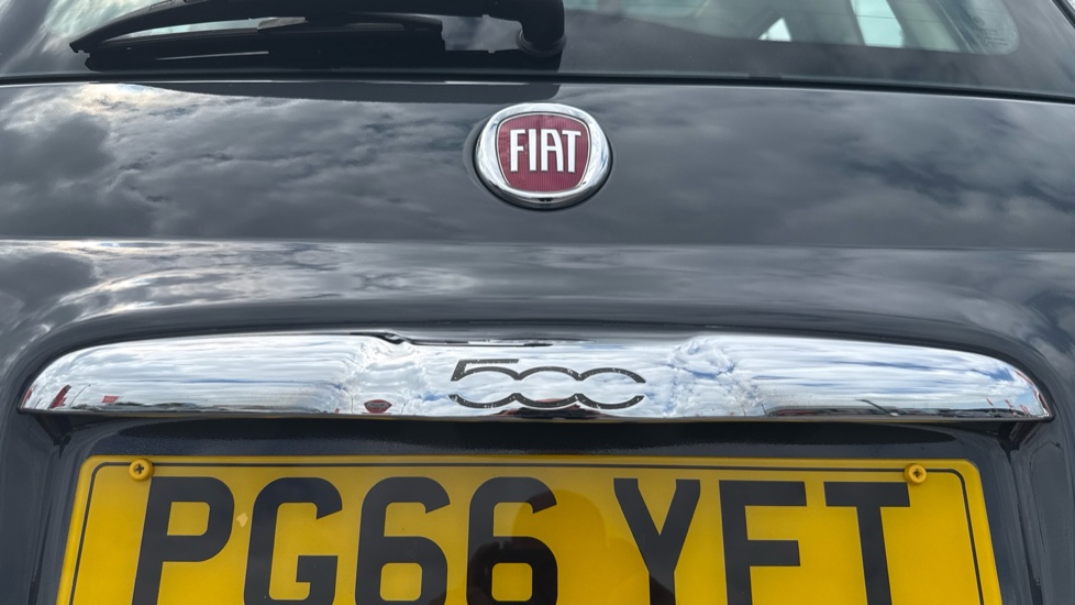 Fiat 500 1.2 Lounge 3dr Petrol Hatchback - Image 30