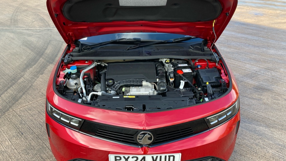 Vauxhall Astra 1.2 Turbo 130 Design 5dr Petrol Hatchback - Image 8