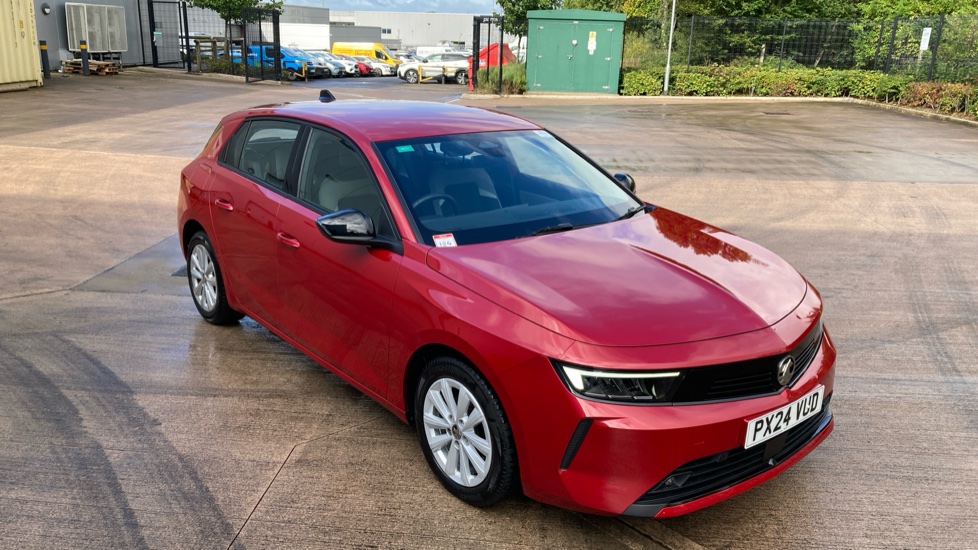 Vauxhall Astra 1.2 Turbo 130 Design 5dr Petrol Hatchback - Image 38