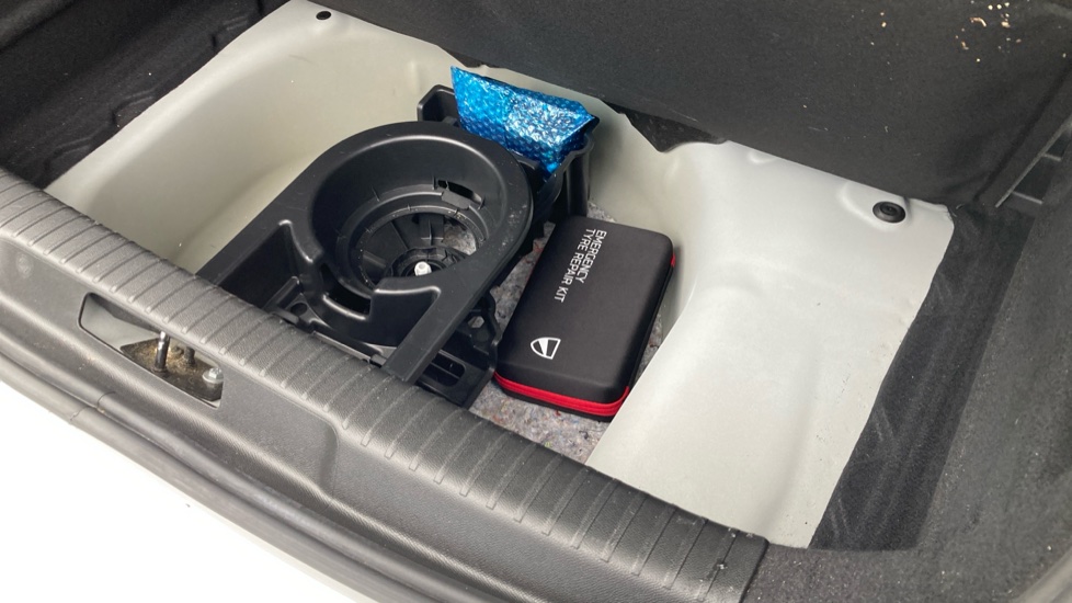 Vauxhall Mokka 1.2 Turbo SRi Premium 5dr Petrol Hatchback - Image 36
