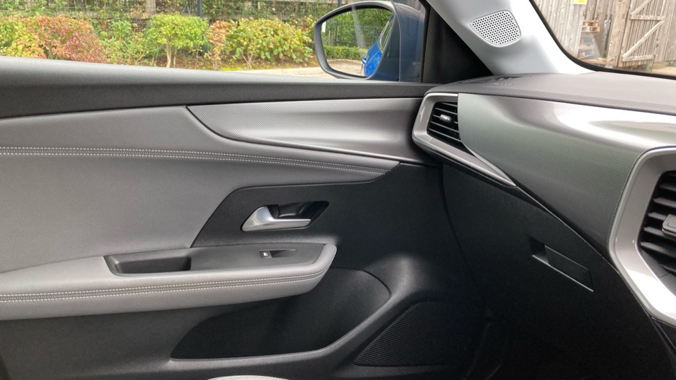 Vauxhall Mokka 1.2 Turbo 100 Elite Nav 5dr Petrol Hatchback - Image 25