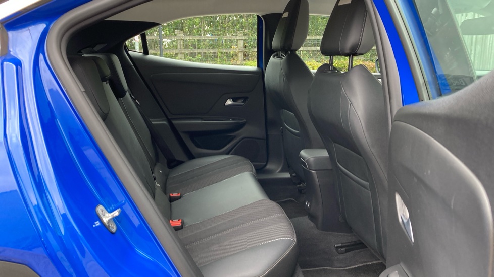 Vauxhall Mokka 1.2 Turbo 100 Elite Nav 5dr Petrol Hatchback - Image 33