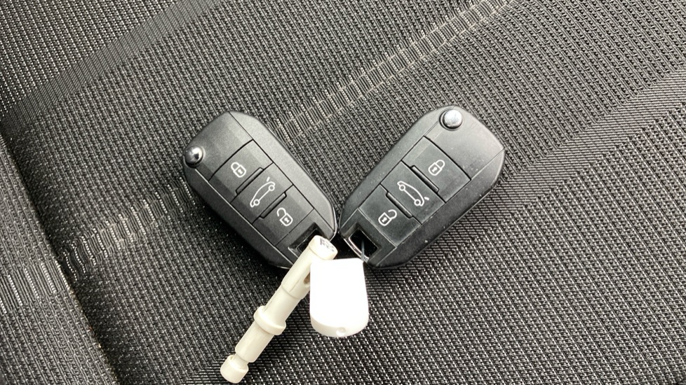 Vauxhall Mokka 1.2 Turbo 100 GS  5dr Petrol Hatchback - Image 20