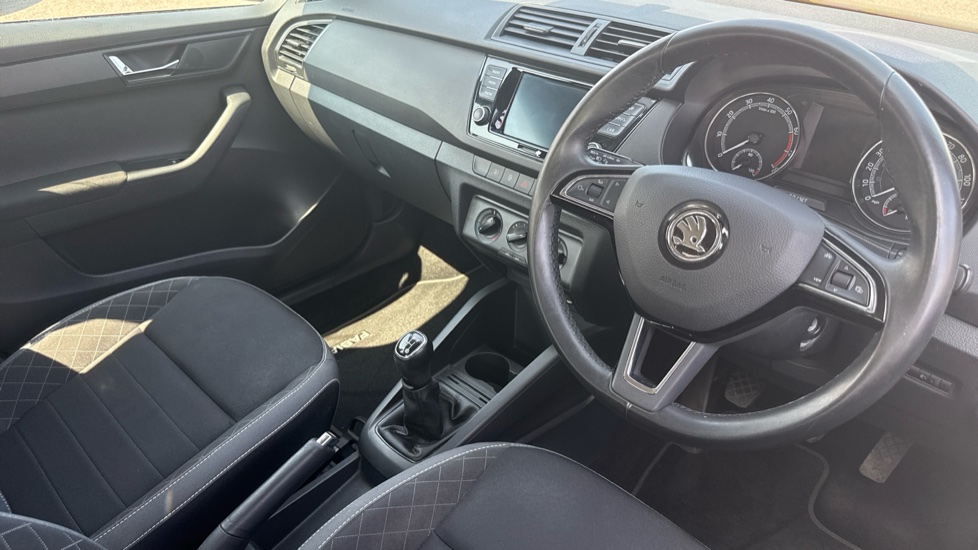 Skoda Fabia 1.0 MPI SE 5dr Petrol Hatchback - Image 11
