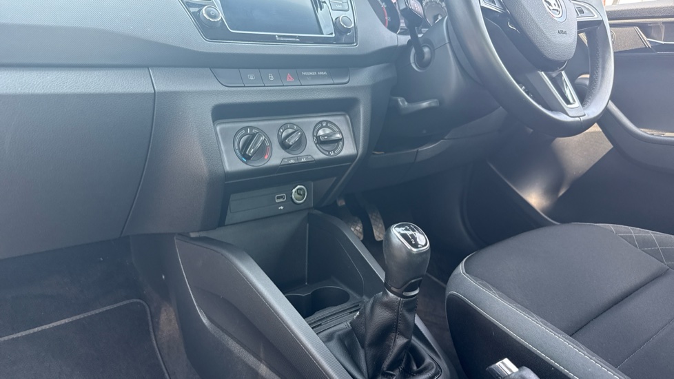 Skoda Fabia 1.0 MPI SE 5dr Petrol Hatchback - Image 13