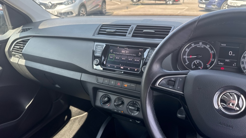 Skoda Fabia 1.0 MPI SE 5dr Petrol Hatchback - Image 14