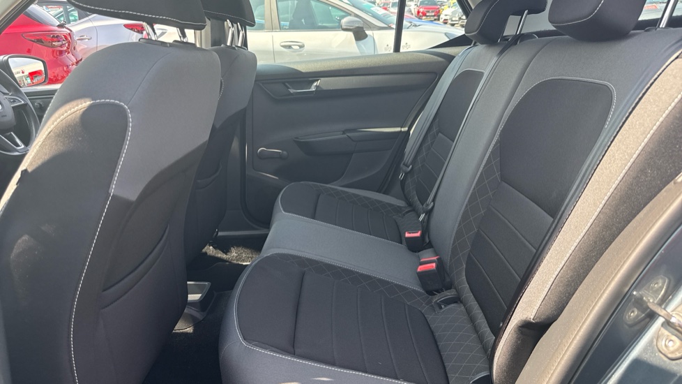 Skoda Fabia 1.0 MPI SE 5dr Petrol Hatchback - Image 16