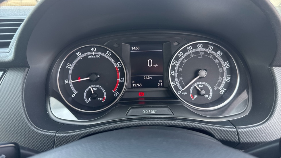 Skoda Fabia 1.0 MPI SE 5dr Petrol Hatchback - Image 18