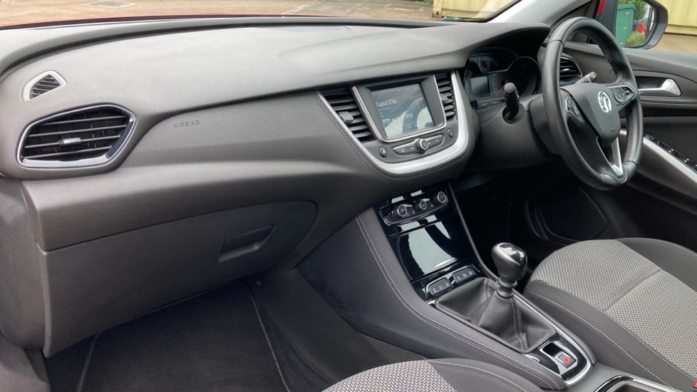 Vauxhall Grandland X 1.2 Turbo SE 5dr Petrol Hatchback - Image 9