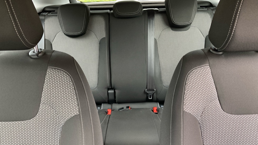 Vauxhall Grandland X 1.2 Turbo SE 5dr Petrol Hatchback - Image 15