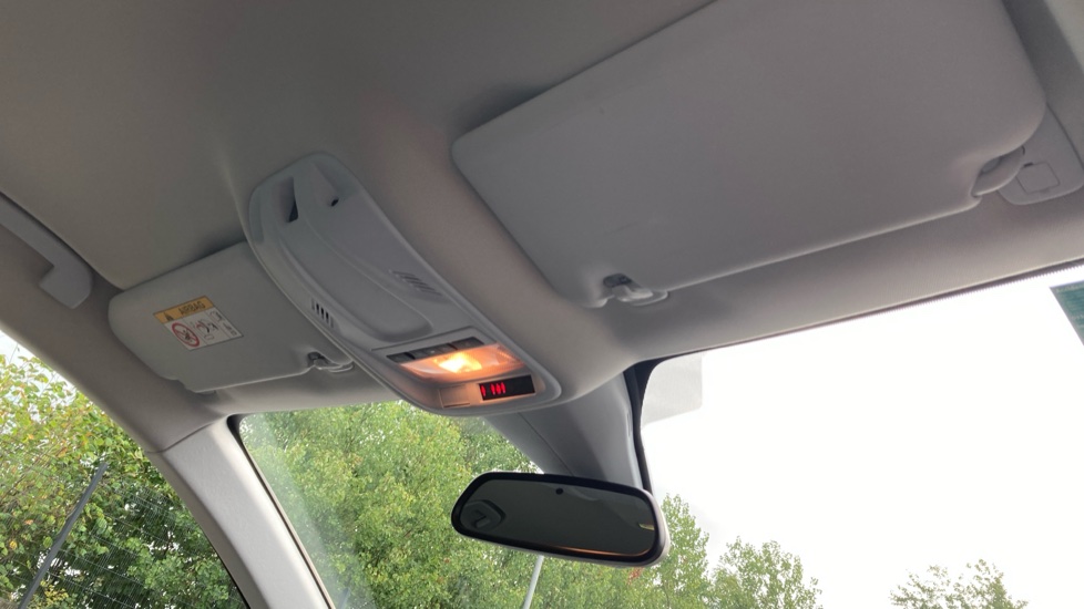 Vauxhall Grandland X 1.2 Turbo SE 5dr Petrol Hatchback - Image 27